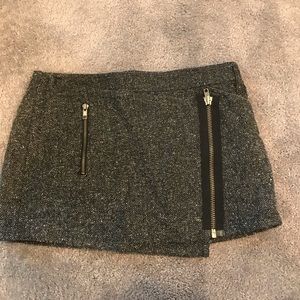Guess mini skirt